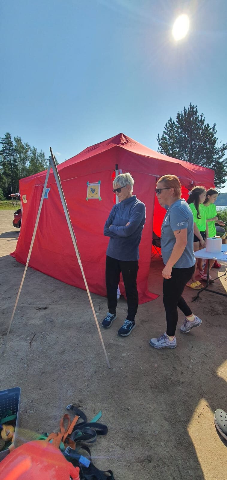Sacensību telts pie Dubkalnu ūdenskrātuves